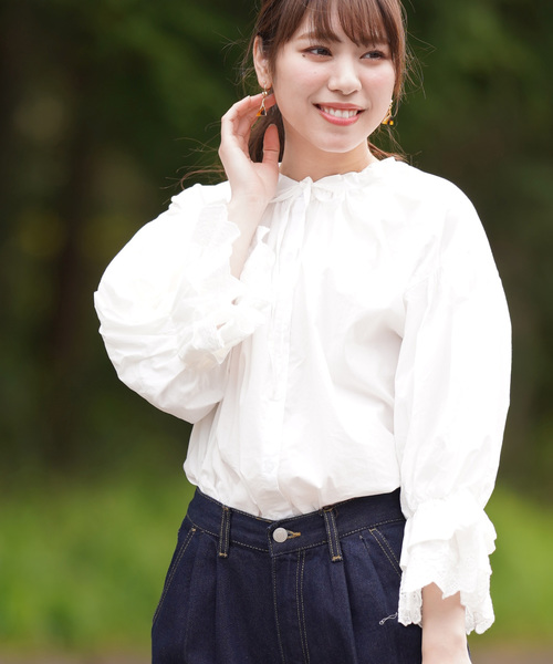 rps（アールピーエス）の「ボリューム袖コットンブラウス（シャツ/ブラウス・レディース・オフホワイト/ブラック/ベージュ・M）」の2枚目の写真