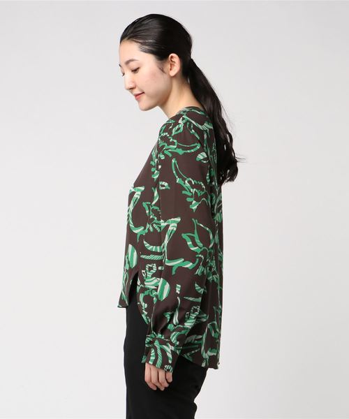 M/M ATTACHMENT（エムエムアタッチメント）の「【M/M ATTACHMENT】75Dサテンヴィンテージ花柄ノーカラPO（シャツ/ブラウス・レディース・バーガンディー・2）」の3枚目の写真