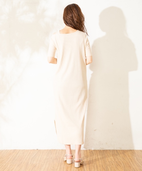 natural couture(ナチュラルクチュール)の「ワンショルストラップテレコワンピ(ワンピース・レディース・ブラック/ベージュ/ブラウン/アイボリー・FREE)」の17枚目の写真