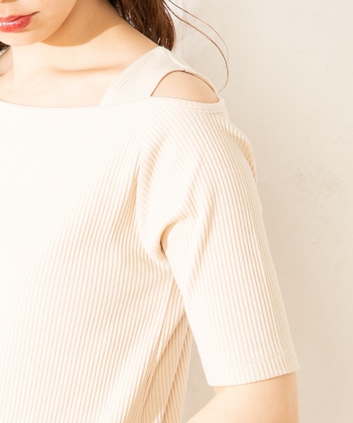 natural couture(ナチュラルクチュール)の「ワンショルストラップテレコワンピ(ワンピース・レディース・ブラック/ベージュ/ブラウン/アイボリー・FREE)」の9枚目の写真