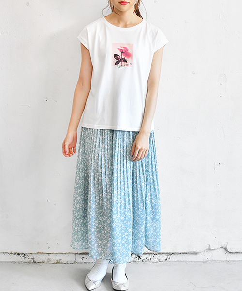 PairPair（ペアペア）の「バラフォトプリントT（Tシャツ/カットソー・レディース・ブラック/オフホワイト・FREE）」の3枚目の写真