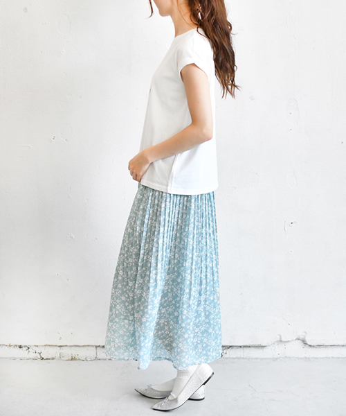 PairPair（ペアペア）の「バラフォトプリントT（Tシャツ/カットソー・レディース・ブラック/オフホワイト・FREE）」の5枚目の写真