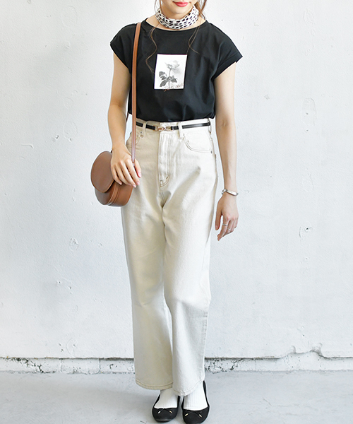 PairPair（ペアペア）の「バラフォトプリントT（Tシャツ/カットソー・レディース・ブラック/オフホワイト・FREE）」の12枚目の写真