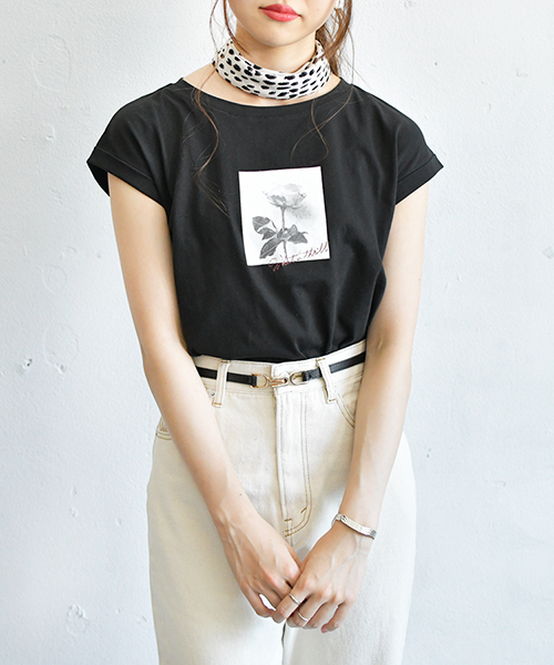 PairPair（ペアペア）の「バラフォトプリントT（Tシャツ/カットソー・レディース・ブラック/オフホワイト・FREE）」の10枚目の写真