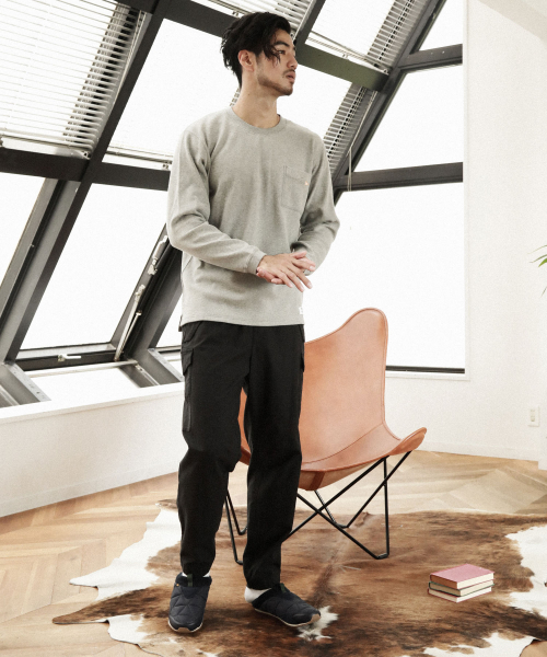 BAYFLOW(ベイフロー)の「BCスムースクルーネックL/S Tシャツ(Tシャツ/カットソー・メンズ・ホワイト/グレー/ブラック・MEDIUM/LARGE/SMALL)」の7枚目の写真