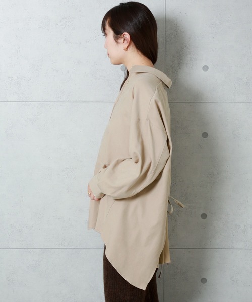 n'ee-ne（ネーネ）の「バックプリーツ　ツイルピーチ切替ブラウス（シャツ/ブラウス・レディース・ベージュ/ブラウン/ブラック/モカ/ミント・FREE）」の8枚目の写真