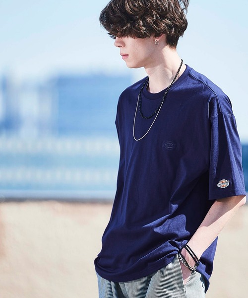Dickies(ディッキーズ)の「Dickies別注 ロゴ刺繍オーバーサイズ半袖カットソー(Tシャツ/カットソー・メンズ・ホワイト/ブラック/ダークグリーン/ベージュ/ネイビー/ブラウン・S/M/L)」の6枚目の写真
