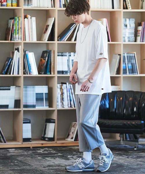 Dickies(ディッキーズ)の「Dickies別注 ロゴ刺繍オーバーサイズ半袖カットソー(Tシャツ/カットソー・メンズ・ホワイト/ブラック/ダークグリーン/ベージュ/ネイビー/ブラウン・S/M/L)」の7枚目の写真