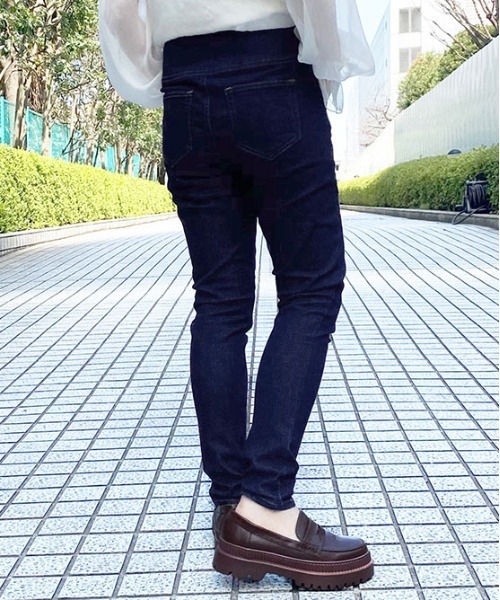 PairPair（ペアペア）の「ハイウエストデニムスキニーパンツ（デニムパンツ・レディース・インディゴブルー/ブラック・SMALL/MEDIUM/LARGE）」の3枚目の写真