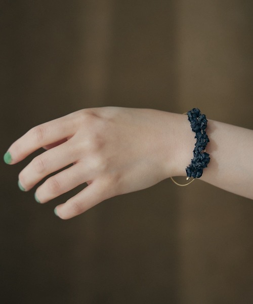 m.soeur（エムスール）の「コデマリのブレスレット＊（ブレスレット・レディース・ホワイト/ブラック・FREE）」の2枚目の写真