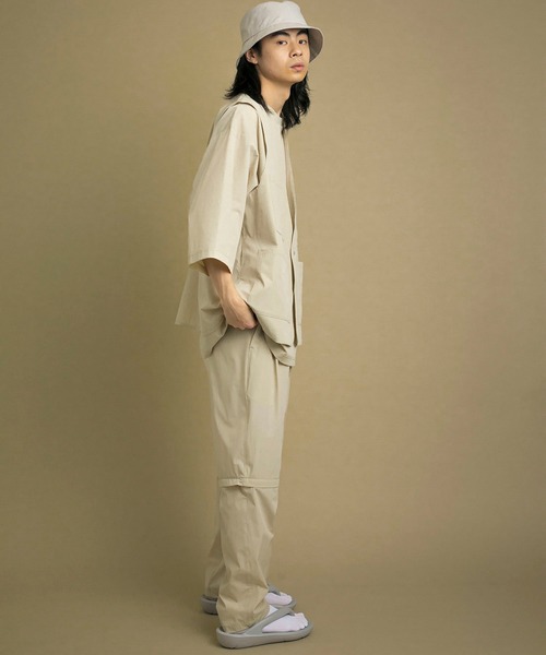 Uiscel（ユイセル）の「Uiscel　ドライマルチポケットベスト（ベスト・メンズ・ベージュ/ブラック/カーキ・ONE）」の11枚目の写真