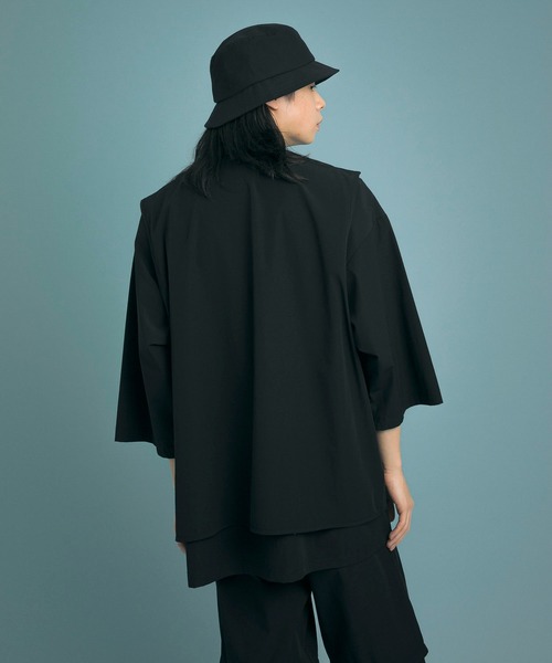 Uiscel（ユイセル）の「Uiscel　ドライマルチポケットベスト（ベスト・メンズ・ベージュ/ブラック/カーキ・ONE）」の6枚目の写真