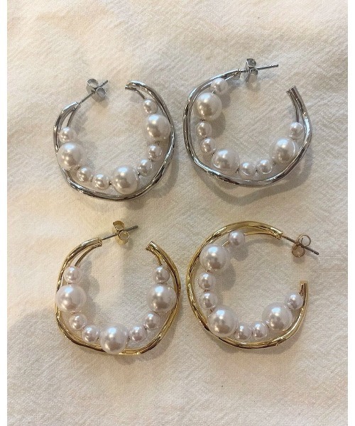 mou(モウ)の「ランダムパールウェーブCカーブピアス(ピアス(両耳用)・レディース・シルバー/ゴールド・FREE)」の5枚目の写真
