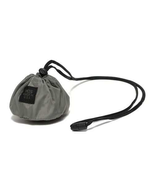 B:MING by BEAMS（ビーミングバイビームス）の「MIS x B:MING by BEAMS / 別注 ドローストリングポーチ（ボディバッグ/ウエストポーチ・メンズ・ブラック/グレー/オレンジ/タン・FREE）」の5枚目の写真