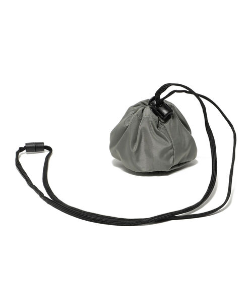 B:MING by BEAMS（ビーミングバイビームス）の「MIS x B:MING by BEAMS / 別注 ドローストリングポーチ（ボディバッグ/ウエストポーチ・メンズ・ブラック/グレー/オレンジ/タン・FREE）」の8枚目の写真