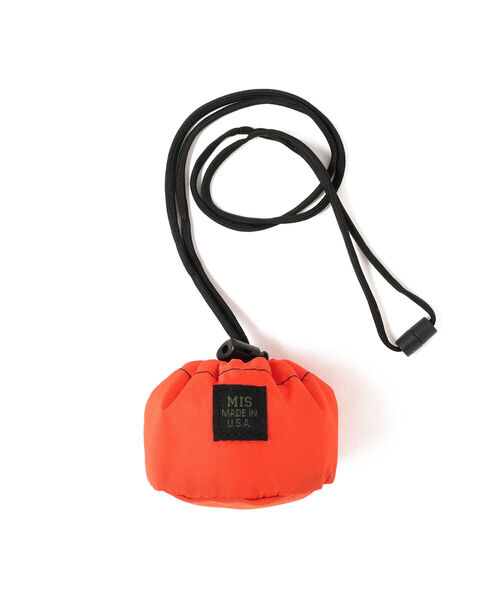 B:MING by BEAMS（ビーミングバイビームス）の「MIS x B:MING by BEAMS / 別注 ドローストリングポーチ（ボディバッグ/ウエストポーチ・メンズ・ブラック/グレー/オレンジ/タン・FREE）」の6枚目の写真