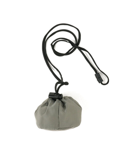 B:MING by BEAMS（ビーミングバイビームス）の「MIS x B:MING by BEAMS / 別注 ドローストリングポーチ（ボディバッグ/ウエストポーチ・メンズ・ブラック/グレー/オレンジ/タン・FREE）」の18枚目の写真