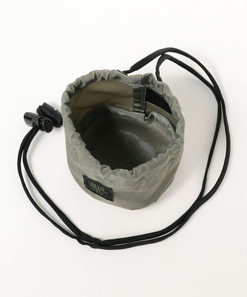 B:MING by BEAMS（ビーミングバイビームス）の「MIS x B:MING by BEAMS / 別注 ドローストリングポーチ（ボディバッグ/ウエストポーチ・メンズ・ブラック/グレー/オレンジ/タン・FREE）」の19枚目の写真