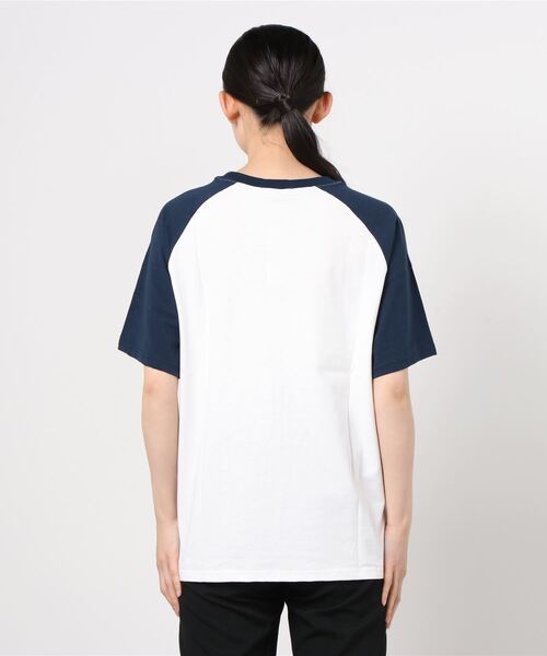 WEGO（ウィゴー）の「WEGO/ラグラングラフィックビッグシルエットTシャツ（Tシャツ/カットソー・レディース・ダークグリーン/ブラック/イエロー/サックスブルー/ブラック系その他/グリーン/ネイビー/ベージュ/その他2/その他1・MEDIUM/SMALL）」の22枚目の写真