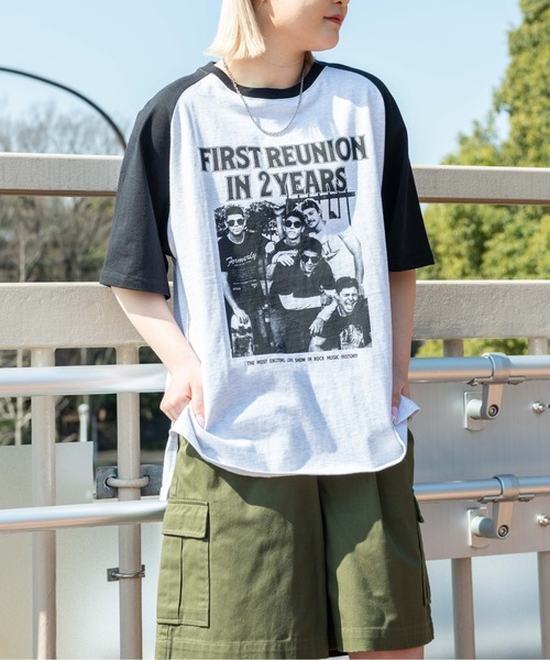 WEGO（ウィゴー）の「WEGO/ラグラングラフィックビッグシルエットTシャツ（Tシャツ/カットソー・レディース・ダークグリーン/ブラック/イエロー/サックスブルー/ブラック系その他/グリーン/ネイビー/ベージュ/その他2/その他1・MEDIUM/SMALL）」の10枚目の写真