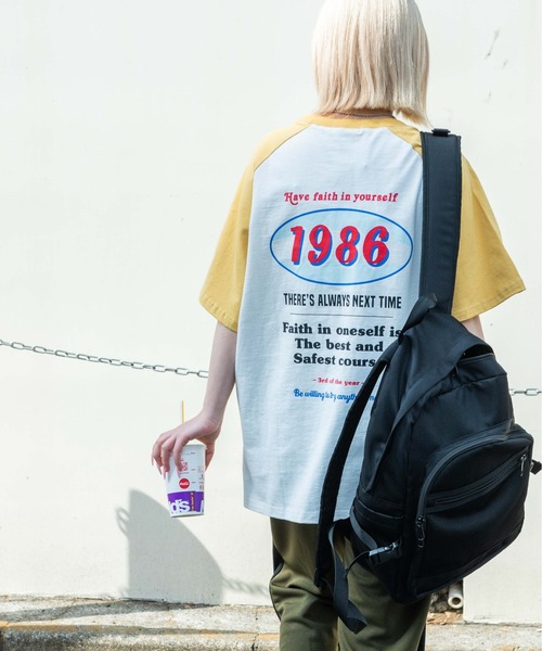 WEGO（ウィゴー）の「WEGO/ラグラングラフィックビッグシルエットTシャツ（Tシャツ/カットソー・レディース・ダークグリーン/ブラック/イエロー/サックスブルー/ブラック系その他/グリーン/ネイビー/ベージュ/その他2/その他1・MEDIUM/SMALL）」の9枚目の写真