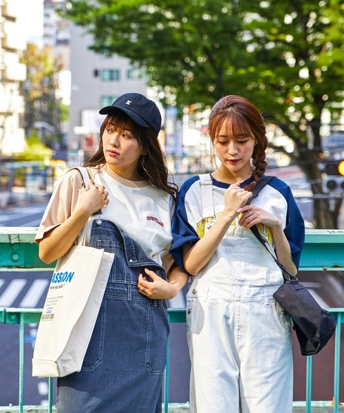 WEGO（ウィゴー）の「WEGO/ラグラングラフィックビッグシルエットTシャツ（Tシャツ/カットソー・レディース・ダークグリーン/ブラック/イエロー/サックスブルー/ブラック系その他/グリーン/ネイビー/ベージュ/その他2/その他1・MEDIUM/SMALL）」の12枚目の写真