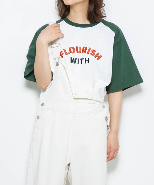 WEGO（ウィゴー）の「WEGO/ラグラングラフィックビッグシルエットTシャツ（Tシャツ/カットソー・レディース・ダークグリーン/ブラック/イエロー/サックスブルー/ブラック系その他/グリーン/ネイビー/ベージュ/その他2/その他1・MEDIUM/SMALL）」の16枚目の写真