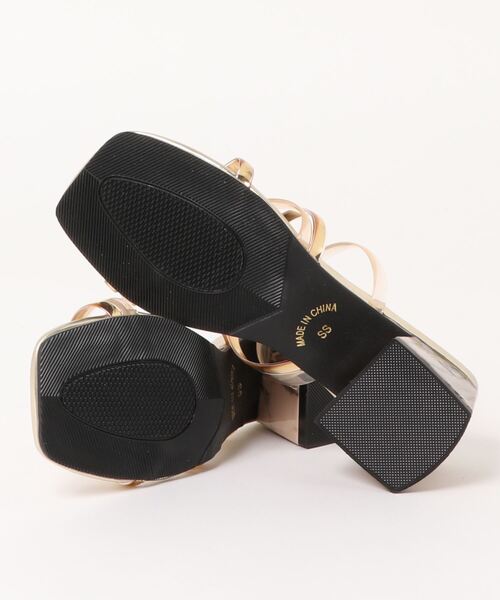 NOFALL(ノーフォール)の「クリア×メタリックストラップ デザインヒールサンダル(サンダル・レディース・ホワイト/ブラック/ダークブラウン/ベージュ・LL/3L/SS/S/M/L)」の6枚目の写真