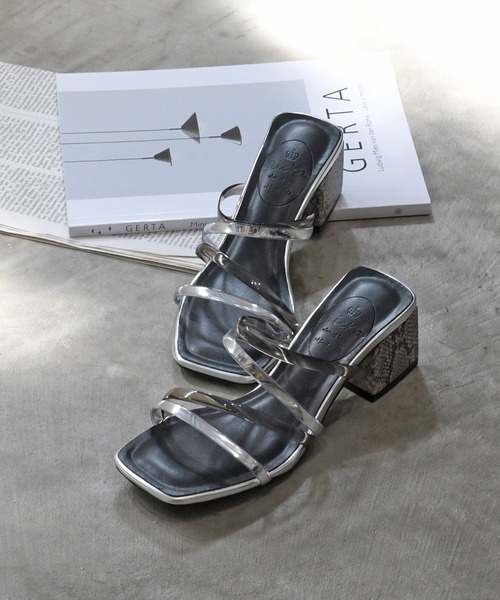 NOFALL(ノーフォール)の「クリア×メタリックストラップ デザインヒールサンダル(サンダル・レディース・ホワイト/ブラック/ダークブラウン/ベージュ・LL/3L/SS/S/M/L)」の18枚目の写真