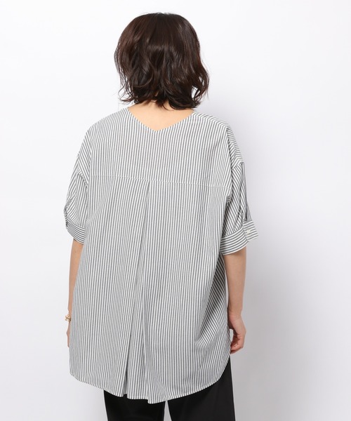 BARNYARDSTORM（バンヤードストーム）の「BARNYARDSTORM / Ｖネックアムンゼンプルオーバー（シャツ/ブラウス・レディース・ラベンダー/ピンク/オフホワイト/ネイビー・1/0）」の11枚目の写真