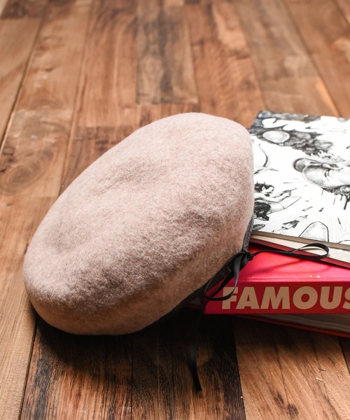 Minnetonka(ミネトンカ)の「『MINNETONKA』MT PIPNG BASQUE BERET(ハンチング/ベレー帽・レディース・ブラック/ブラウン/ベージュ系・FREE)」の1枚目の写真