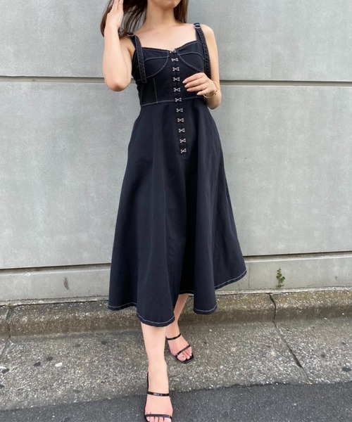 one after another NICE CLAUP（ワンアフターアナザーナイスクラップ）の「フロントカギホックジャンパースカート（ジャンパースカート・レディース・ブラック/ネイビー/アイボリー・FREE）」の15枚目の写真