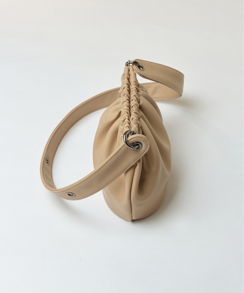 SAMO ONDOH(セイモオンド)の「【SAMO ONDOH】EGG BAG S / セイモオンド 巾着 エッグバッグ S(ショルダーバッグ・レディース・ホワイト/ブラック/ピンク/イエロー/グリーン/ベージュ/ブルー/スモーキーグリーン系・FREE)」の13枚目の写真