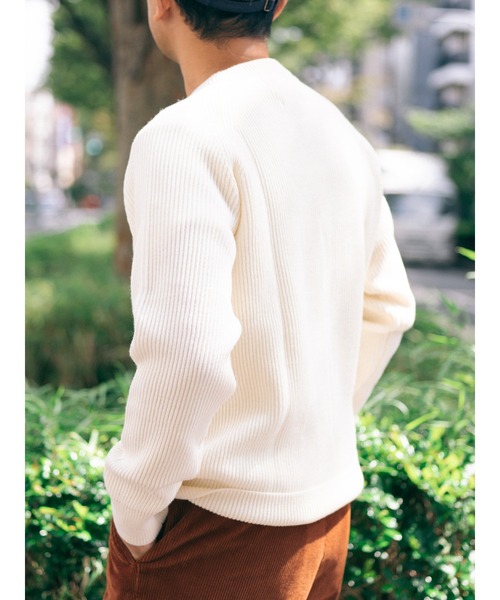 Vincent et Mireille（バンソンエミレイユ）の「「VINCENT ET MIREILLE ヴァンソン　エ ミレイユ」メンズ 8ゲージ畦ニット クルーネックセーター（ニット/セーター・メンズ・ホワイト/ブラック/ネイビー/ライム/ダークブラウン/グレー/ナチュラル/チャコールグレー/レッド/ダークグリーン・40/42/44/38）」の15枚目の写真