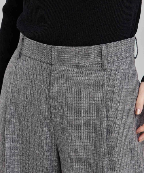 ROPE' PICNIC(ロペピクニック)の「ガンクラブチェックストレートセミワイドパンツ(その他パンツ・レディース・ブラック系その他2/グレー・36/38/40)」の11枚目の写真