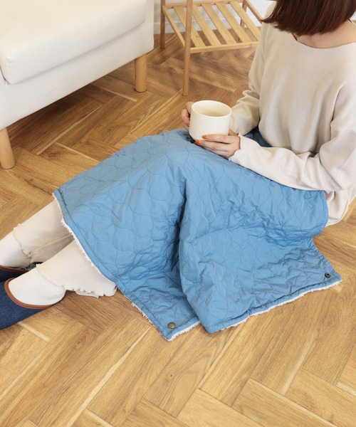 emesuelee（エメスーリー）の「フェイクファー裏ボアブランケットS（ブランケット・レディース・アイボリー/イエロー/ネイビー/ブラック/スモークピンク/ダークグレー/カーキ/ライトベージュ/A/ライトグレー/ダークベージュ/B・フリー）」の12枚目の写真