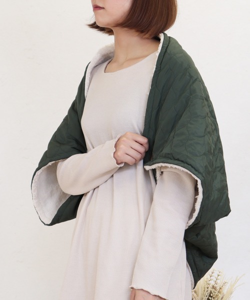 emesuelee（エメスーリー）の「フェイクファー裏ボアブランケットS（ブランケット・レディース・アイボリー/イエロー/ネイビー/ブラック/スモークピンク/ダークグレー/カーキ/ライトベージュ/A/ライトグレー/ダークベージュ/B・フリー）」の17枚目の写真