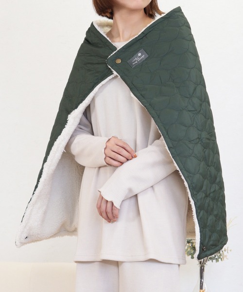 emesuelee（エメスーリー）の「フェイクファー裏ボアブランケットS（ブランケット・レディース・アイボリー/イエロー/ネイビー/ブラック/スモークピンク/ダークグレー/カーキ/ライトベージュ/A/ライトグレー/ダークベージュ/B・フリー）」の18枚目の写真