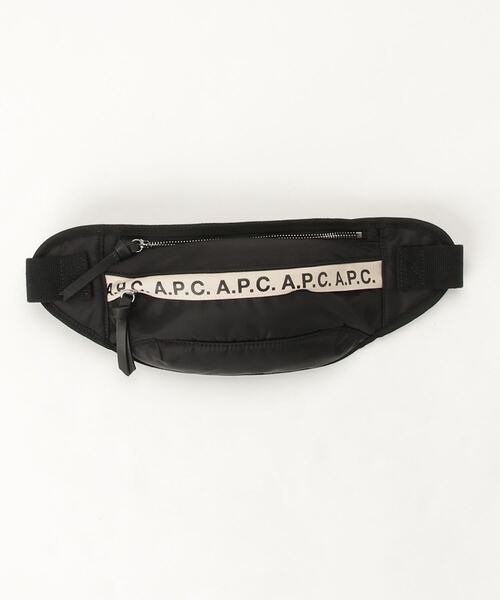 A.P.C.(アーペーセー)の「アーペーセー リピート ボディバッグ A.P.C. Repeat BODY BAG(ボディバッグ/ウエストポーチ・メンズ・ブラック・FREE)」の1枚目の写真