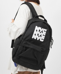 NEW ERA（ニューエラ）の「【NEW ERA/ニューエラ】LIGHT PACK 27L NYCチャンキープリントロゴ 1680D/ブラック（バックパック/リュック・メンズ）」
