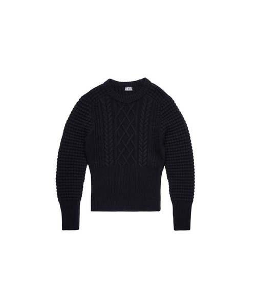 DIESEL（ディーゼル）の「レディース サステナブル ニット トップス リラックスフィット ドロップショルダー ケーブル編み（ニット/セーター・レディース・ブラック/ホワイト・X-SMALL/MEDIUM/SMALL/LARGE）」の9枚目の写真