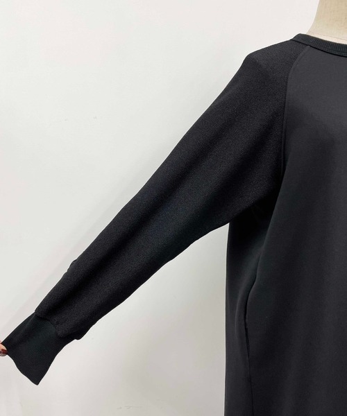 HERENCIA(ヘレンチア)の「袖シャーリングカットワンピース(ワンピース・レディース・ブラック・M)」の13枚目の写真