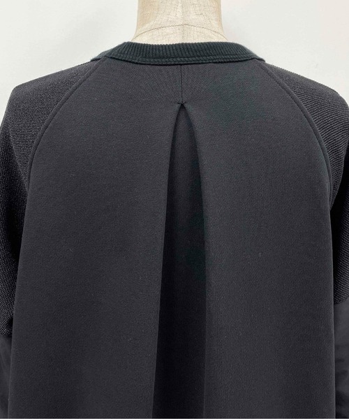 HERENCIA(ヘレンチア)の「袖シャーリングカットワンピース(ワンピース・レディース・ブラック・M)」の12枚目の写真