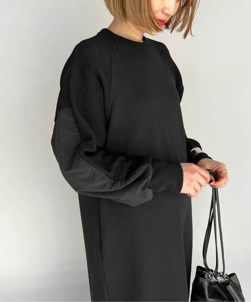 HERENCIA(ヘレンチア)の「袖シャーリングカットワンピース(ワンピース・レディース・ブラック・M)」の7枚目の写真