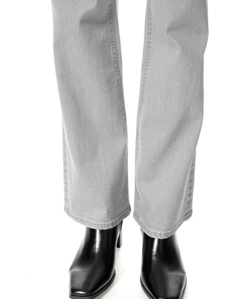 SLY（スライ）の「JERRY HW FLARE PT-E ハイウエストフレア デニムパンツ（デニムパンツ・レディース・グレー・23inch/24inch/25inch/26inch）」の10枚目の写真