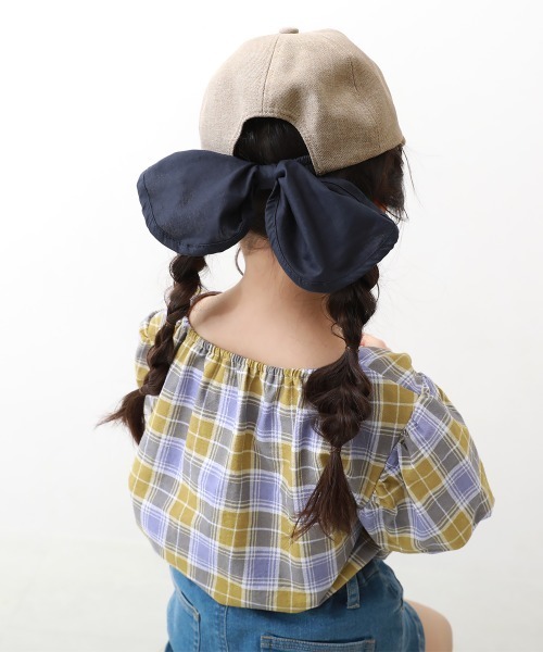 devirock(デビロック)の「UVカット ネックカバーリボンキャップ(キャップ・キッズ・ベージュ/ブラック/キナリ・52/54/56)」の3枚目の写真