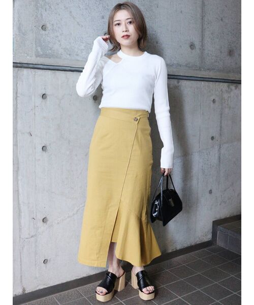 MURUA（ムルーア）の「レイヤードショルダーカットニット（ニット/セーター・レディース・ブラック/ベージュ/ライトブルー/アイボリー・FREE）」の9枚目の写真