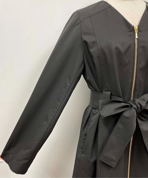 PICCIN(ピッチン)の「パール付きフロントジップコート(ノーカラーコート・レディース・ブラック/ベージュ・M)」の22枚目の写真