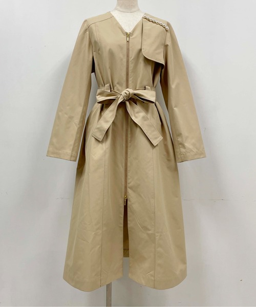 PICCIN(ピッチン)の「パール付きフロントジップコート(ノーカラーコート・レディース・ブラック/ベージュ・M)」の16枚目の写真