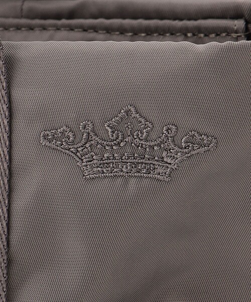 TOCCA(トッカ)の「SANA SIDEPOCKET TOTE トートバッグ(トートバッグ・レディース・ブラック系/ベージュ系/ライトベージュ/ネイビー系/ブラウン系・F)」の11枚目の写真